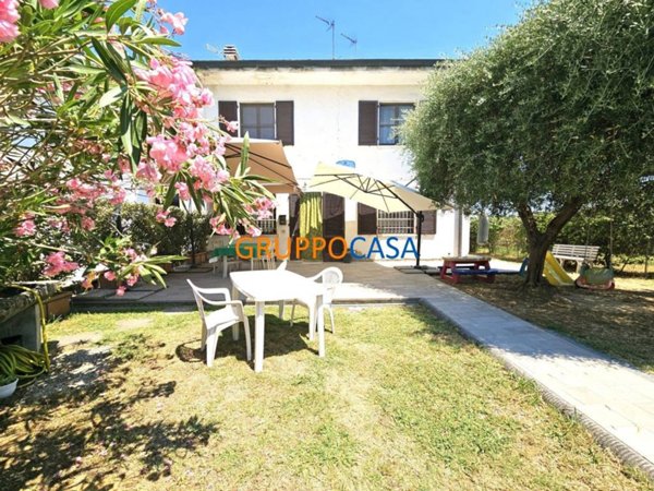 casa indipendente in vendita a Fucecchio in zona Querce