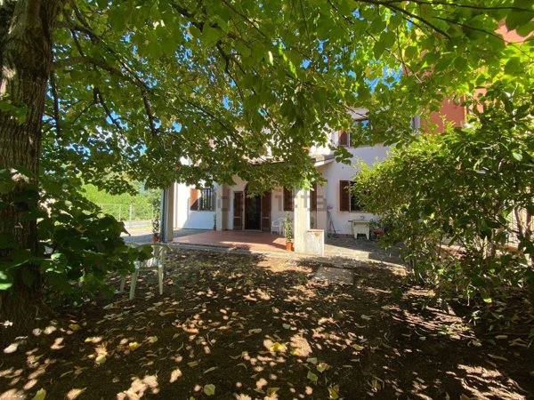 casa indipendente in vendita a Fucecchio in zona Galleno