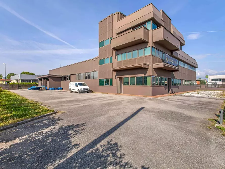 locale di sgombero in vendita a Fucecchio