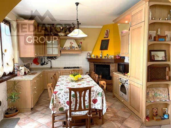 casa indipendente in vendita a Fucecchio in zona Querce