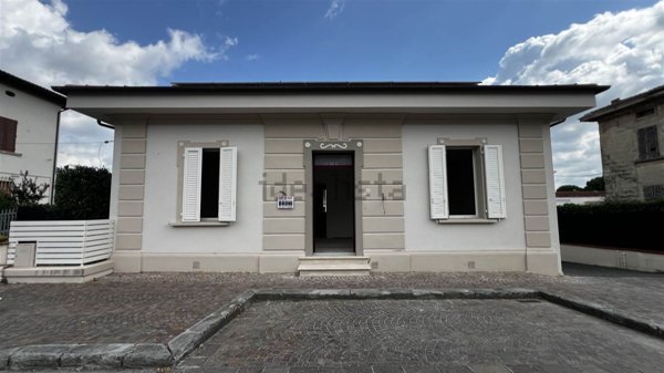 casa indipendente in vendita a Fucecchio in zona Ponte a Cappiano