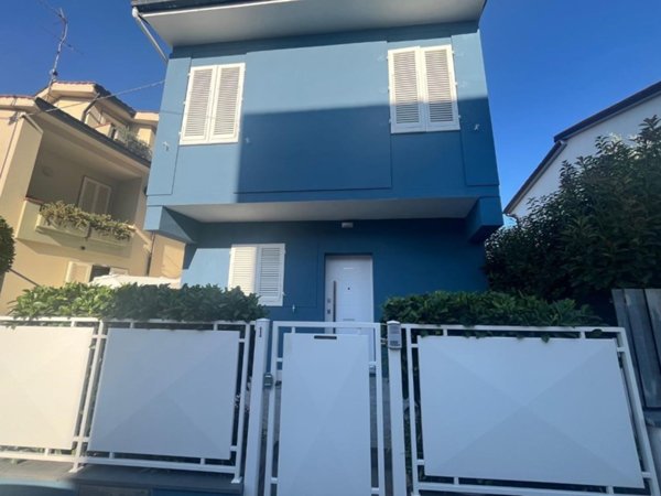casa indipendente in vendita a Fucecchio