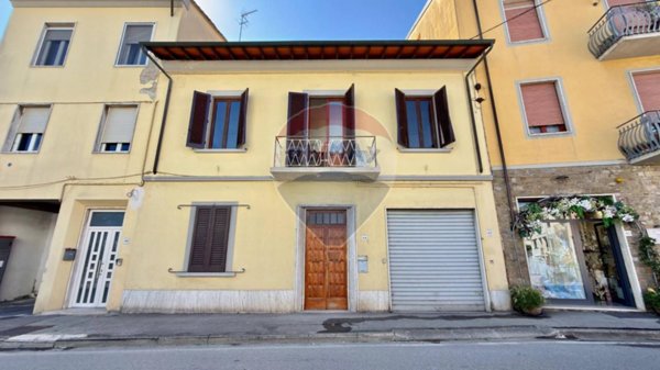 casa indipendente in vendita a Fucecchio