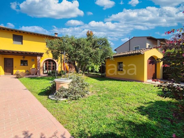 casa indipendente in vendita a Fucecchio in zona Querce