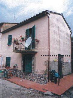 casa indipendente in vendita a Fucecchio in zona Querce