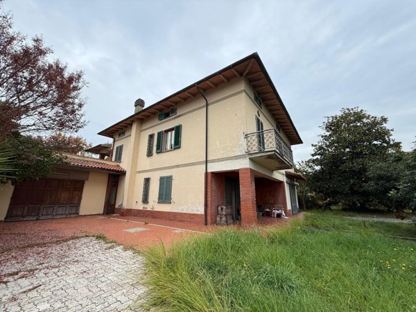 casa indipendente in vendita a Fucecchio in zona Massarella