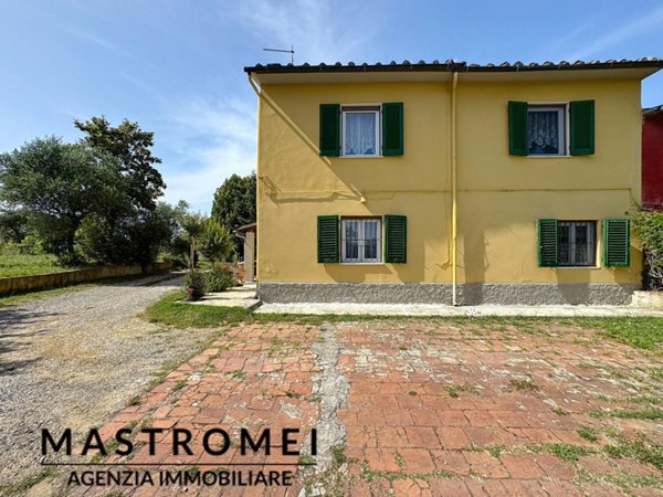 casa indipendente in vendita a Fucecchio in zona Querce