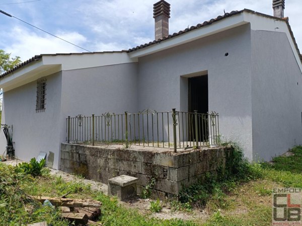 casa indipendente in vendita a Fucecchio in zona Galleno