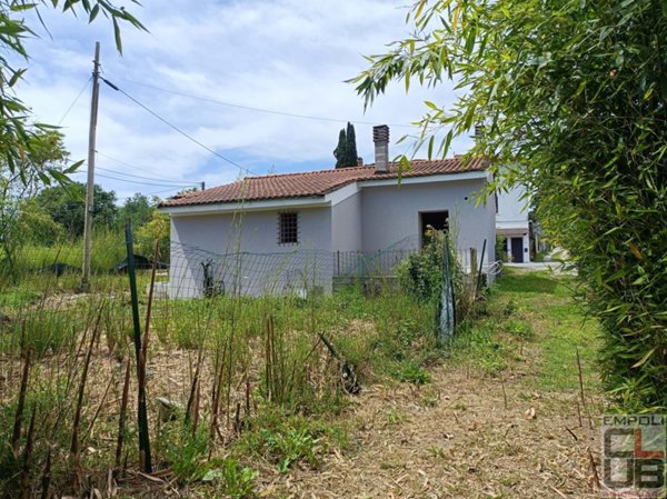casa indipendente in vendita a Fucecchio in zona Galleno