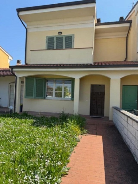 casa indipendente in vendita a Fucecchio