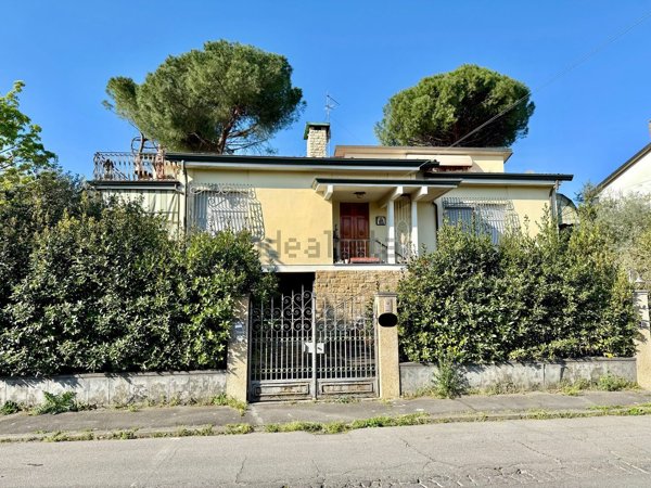 casa indipendente in vendita a Fucecchio