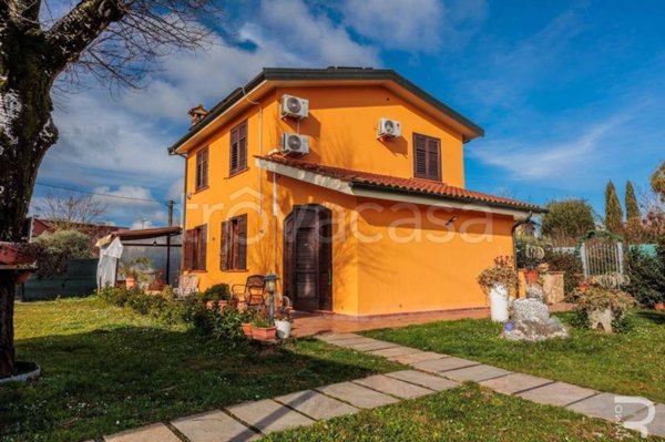 casa indipendente in vendita a Fucecchio