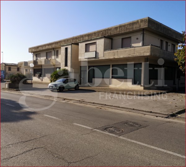 locale di sgombero in vendita a Fucecchio