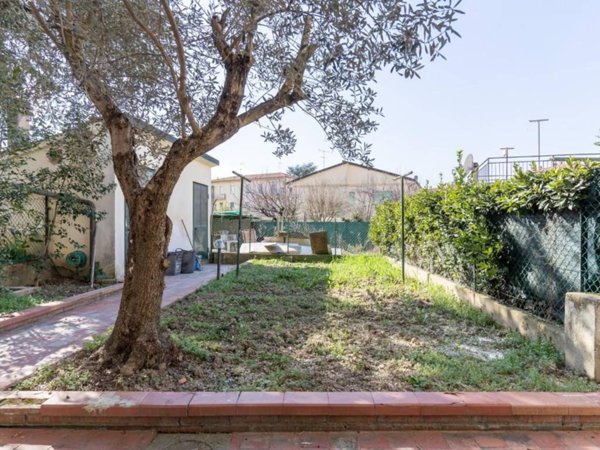 casa indipendente in vendita a Fucecchio