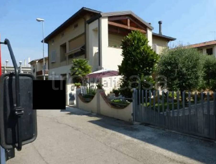 casa indipendente in vendita a Fucecchio