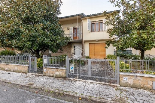 casa indipendente in vendita a Fucecchio in zona San Pierino
