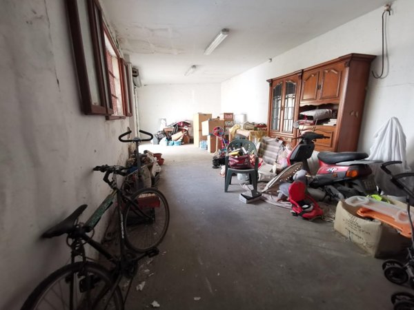 locale di sgombero in vendita a Fucecchio