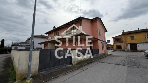 casa indipendente in vendita a Fucecchio in zona Pinete