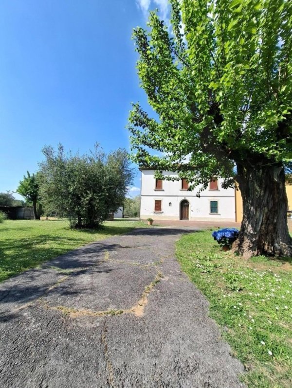 casa indipendente in vendita a Fucecchio in zona Galleno