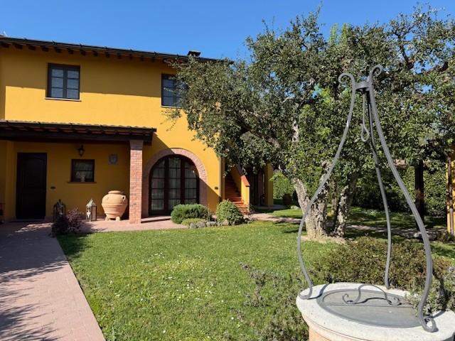 casa indipendente in vendita a Fucecchio in zona Querce