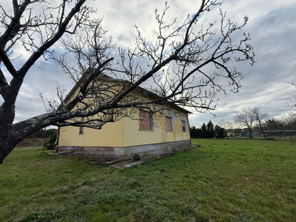 casa indipendente in vendita a Fucecchio