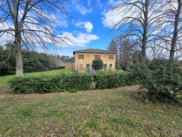 casale in vendita a Fucecchio