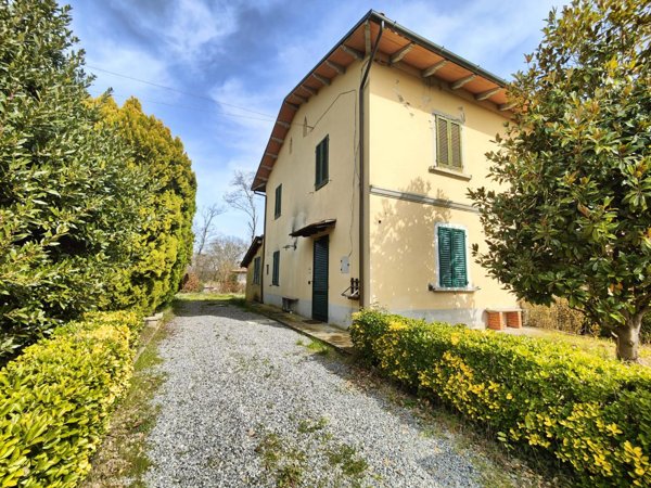 casa indipendente in vendita a Fucecchio in zona Pinete