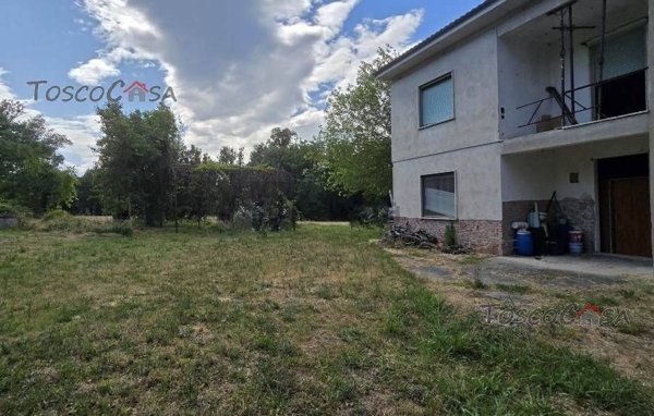 casa indipendente in vendita a Fucecchio in zona Galleno