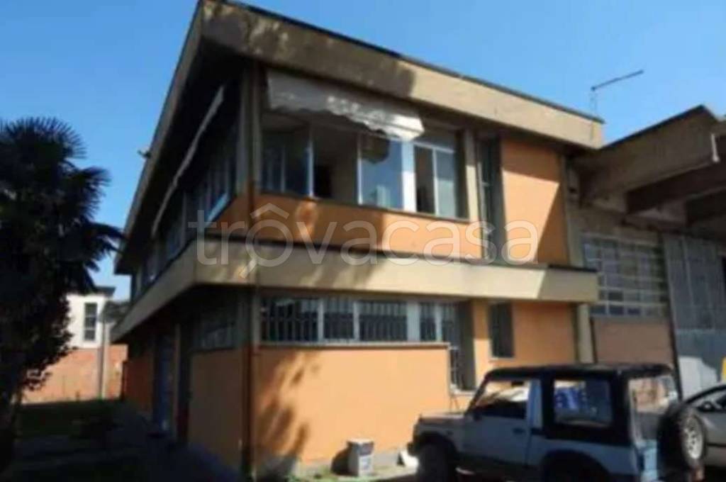 capannone in vendita a Fucecchio in zona Ponte a Cappiano