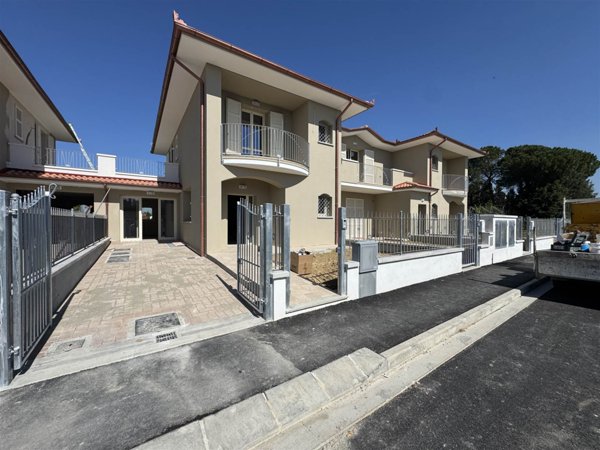 casa indipendente in vendita a Fucecchio