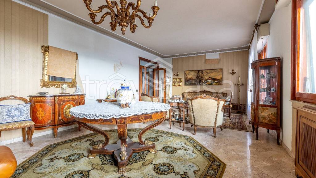 casa indipendente in vendita a Fucecchio in zona San Pierino