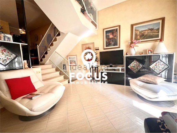 casa indipendente in vendita a Fucecchio