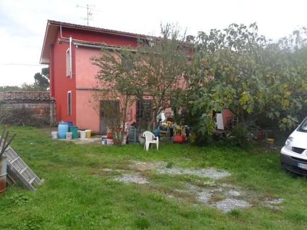 appartamento in vendita a Fucecchio in zona Galleno