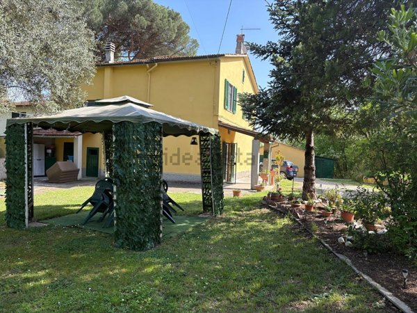 casa indipendente in vendita a Fucecchio
