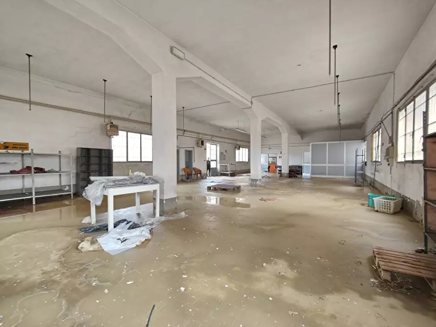 locale di sgombero in vendita a Fucecchio