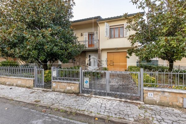 casa indipendente in vendita a Fucecchio in zona San Pierino