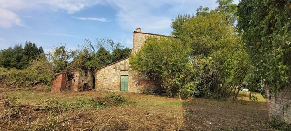 casale in vendita a Fucecchio in zona Pinete
