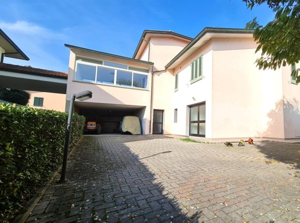 casa indipendente in vendita a Fucecchio