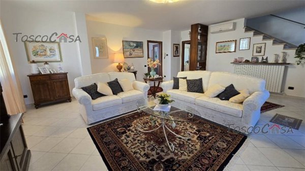 casa indipendente in vendita a Fucecchio in zona Ponte a Cappiano