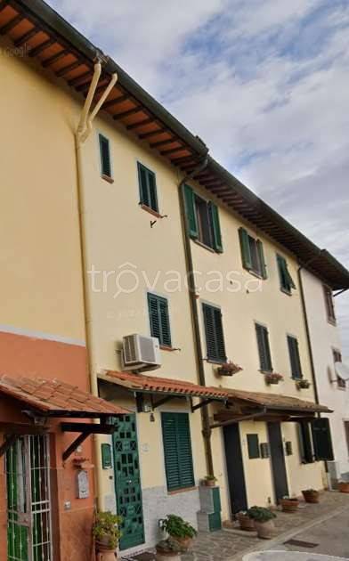 casa indipendente in vendita a Fucecchio in zona Ponte a Cappiano