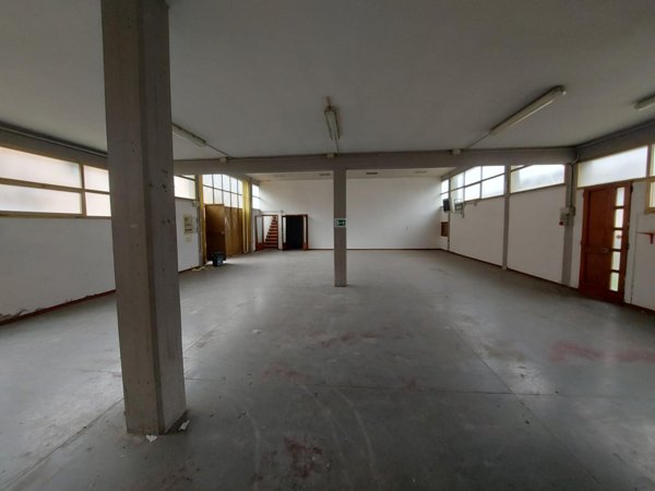 locale di sgombero in vendita a Fucecchio in zona Le Botteghe