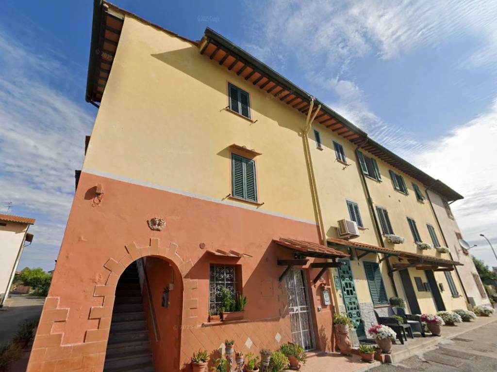 appartamento in vendita a Fucecchio in zona Ponte a Cappiano