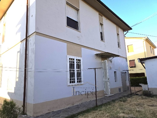 casa indipendente in vendita a Fucecchio