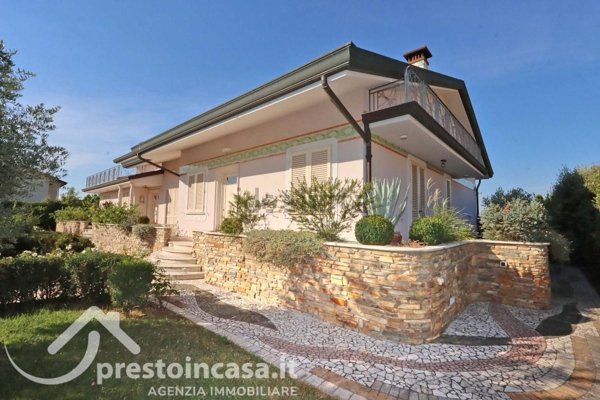 casa indipendente in vendita a Fucecchio
