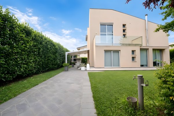 casa indipendente in vendita a Fucecchio
