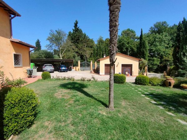 casa indipendente in vendita a Fucecchio in zona Massarella