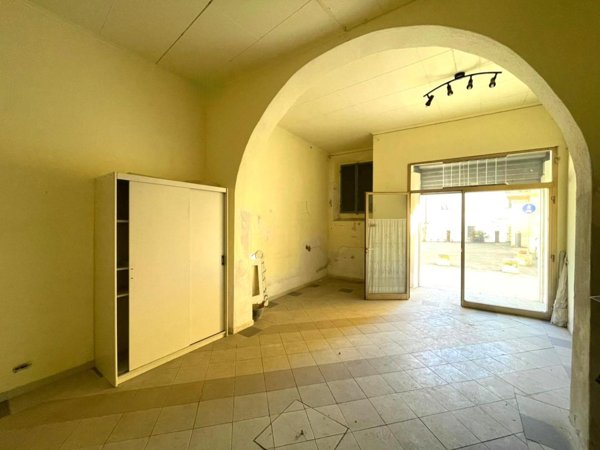 locale commerciale in vendita a Fucecchio