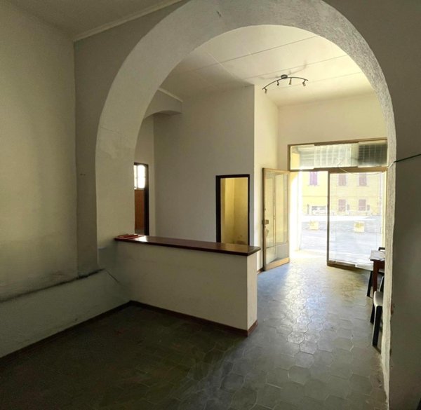 locale commerciale in vendita a Fucecchio