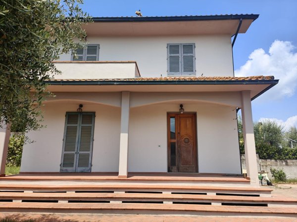 casa indipendente in vendita a Fucecchio in zona Massarella
