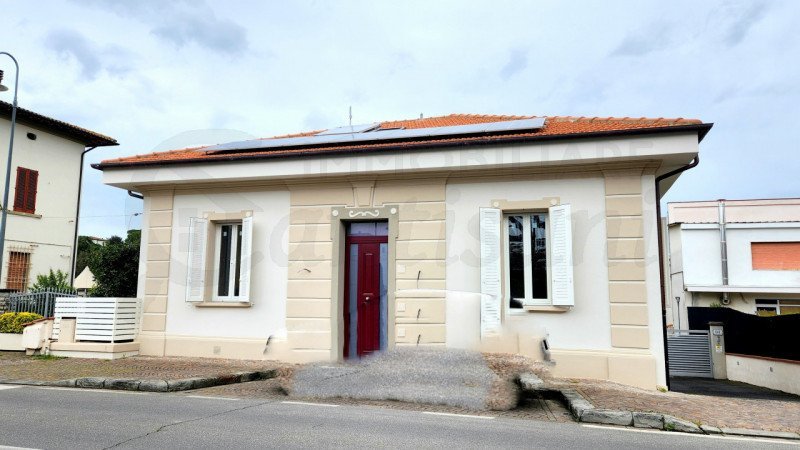 casa indipendente in vendita a Fucecchio in zona Ponte a Cappiano